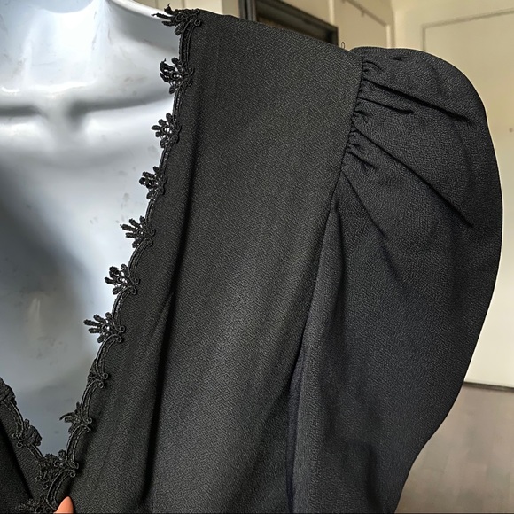 Stunning Cha Chez Vintage Lace Dress with Puff Sleeves and Bow Exposed Back 12 - Picture 7 of 16